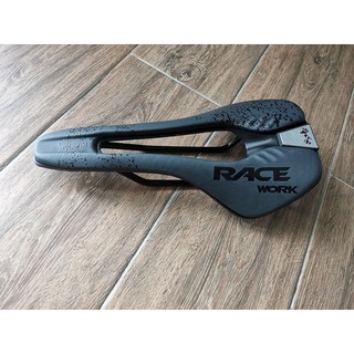 Yên xe đạp thể thao Racework Ultralight CRMO