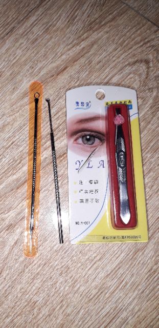 Bộ 3 cây gồm nhíp nặn mụn và lấy ráy tai bằng thép không gỉ