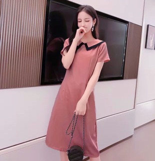 Đầm hồng ruốc viền đen mặc 2 kiểu