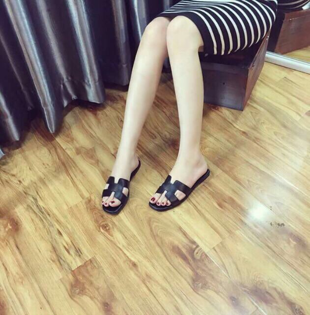 Dép hemmes nữ còn 2 đôi size 35,36 sale giá rẻ để lấy sao đánh giá