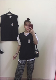 Áo gile hoa cúc thêu