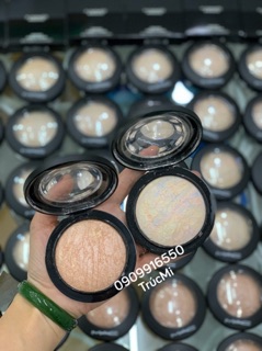 Phấn khoáng MAC Skinfinish.