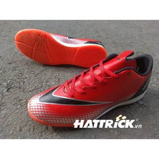 GIÀY ĐÁ BÓNG FUTSAL ĐẾ BẰNG M12 - ĐỎ GÓT ĐEN