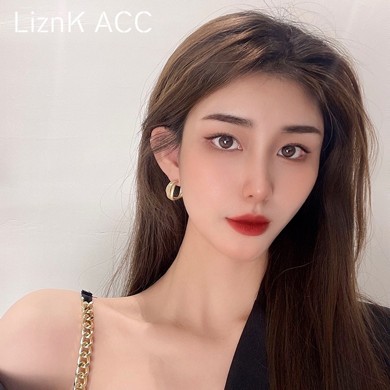 Khuyên Tai Vàng Kiểu Dáng Thời Trang Thanh Lịch Phong Cách Hàn Quốc