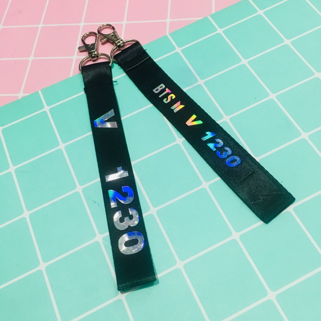 Nametag V BTS, strap V BTS halogram