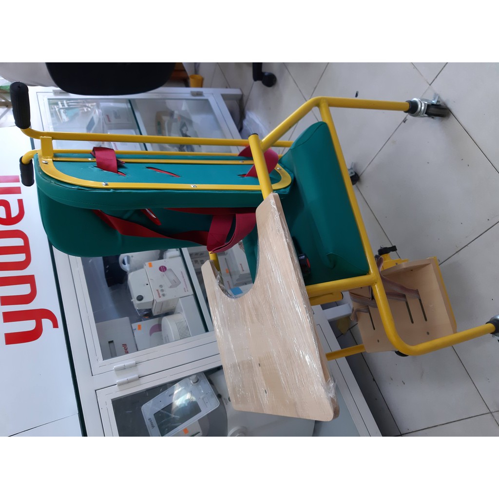 Ghế ngồi trẻ bại não