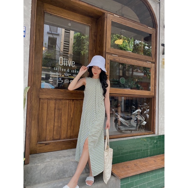 Váy 3 lỗ caro dúm eo