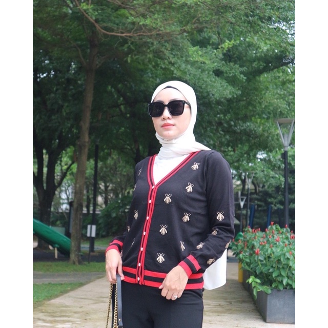 Áo Khoác cardigan Gucci Cao Cấp Họa Tiết Hình Ong Hợp Thời Trang