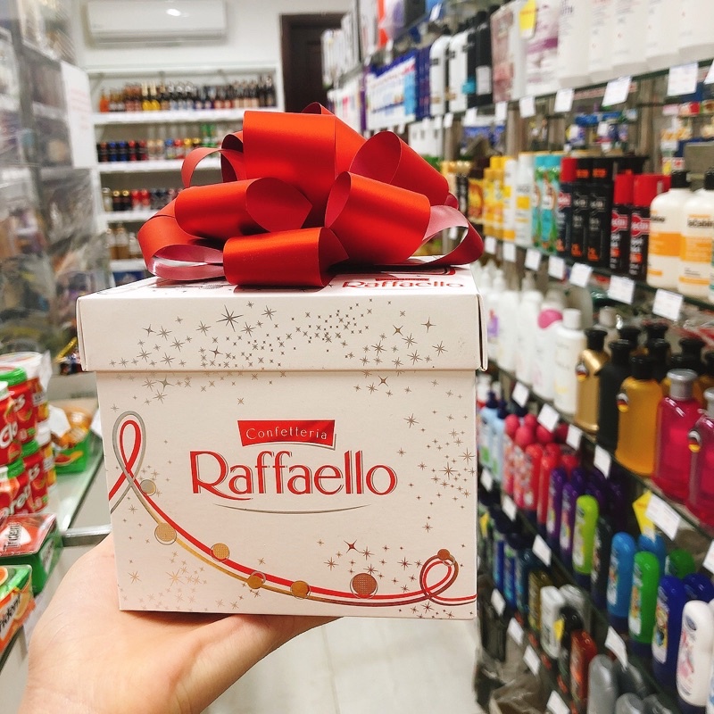 Socola dừa Raffaello 300g- hộp vuông trắng nơ đỏ