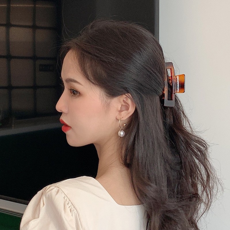 Kẹp gấp tóc, gấp nữa tóc cho bạn gái hình vuông màu trong