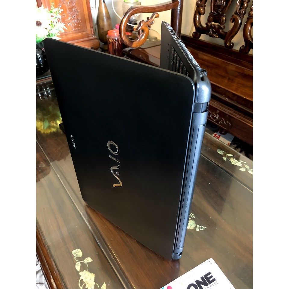 Laptop Sony Vaio SVF15 Core i3 4005U/ Ram 8Gb/ Ổ Cứng SSD 256Gb/ Màn hình 15.6 inch , pin cực tốt .