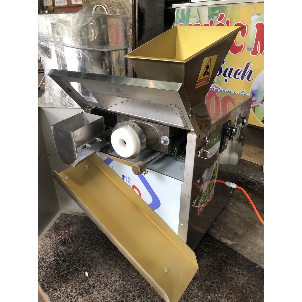 Máy Đùn Chia Bột Dao Xoay Tròn