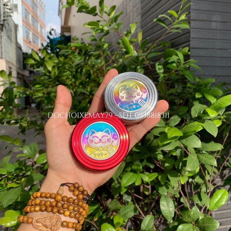 Chụp nắp xăng nhôm CNC tặng kèm logo titan