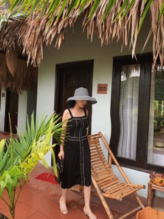Pass mũ trắng pha đen