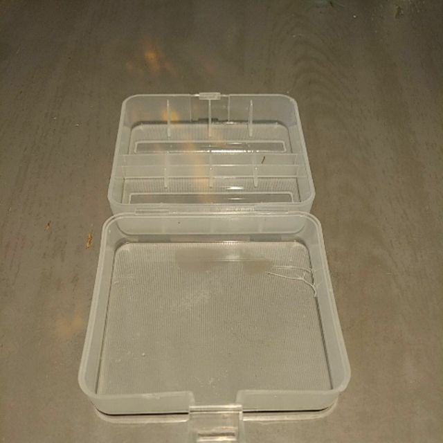 Hộp đựng 2 pin 26650