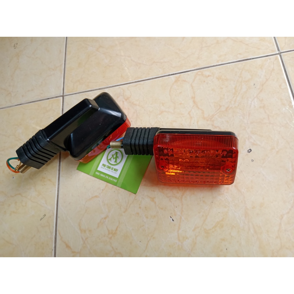 1 cặp xi nhan xe honda win 100