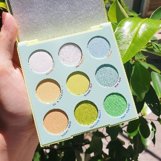 Bảng mắt Colourpop Aura & Out