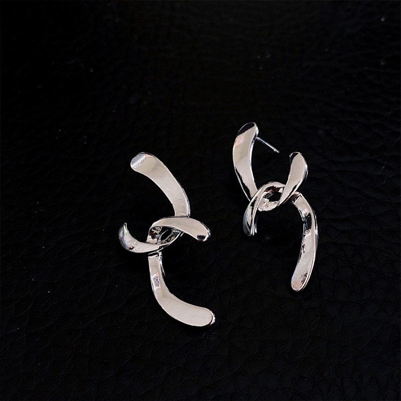 Khuyên Tai Kim Loại Hình Chữ Thập Phong Cách Retro Cá Tính