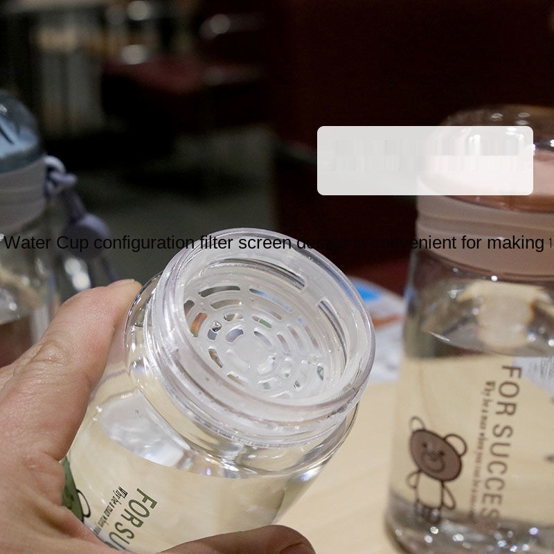 Bình nước thể thao bằng nhựa trong suốt đơn giản và nhỏ gọn cho nữ