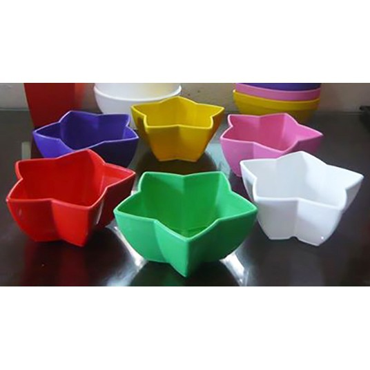 Chậu nhựa hình ngôi sao nhiều màu 14x6 cm