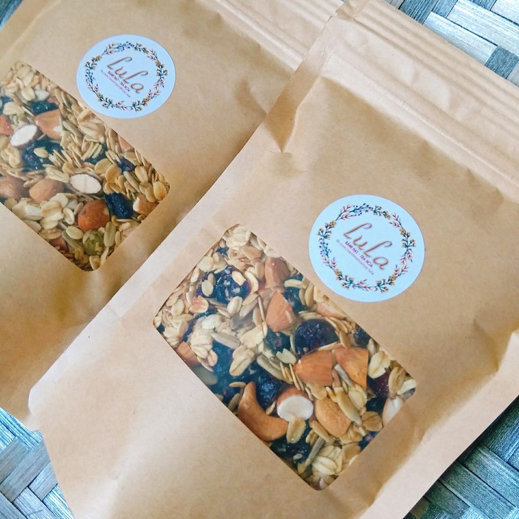 GRANOLA (260g)- NGŨ CỐC YẾN MẠCH, HẠNH NHÂN, CRANBERRIES, HẠT ĐIỀU, BÍ XANH, NHO KHÔ