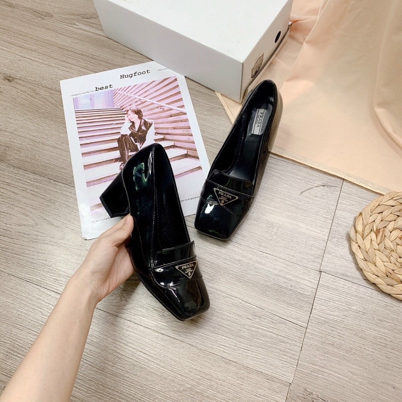Giày mũi vuông Prada sang chảnh gót 7cm trẻ trung sành điệu