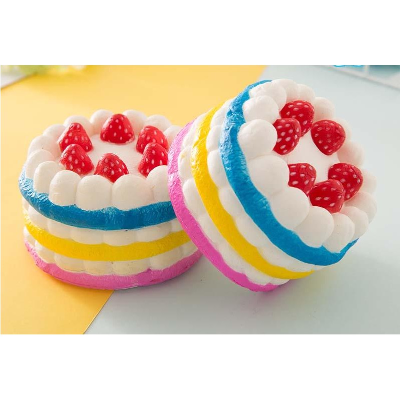 squishy Bánh kem dâu - 6 trái dâu