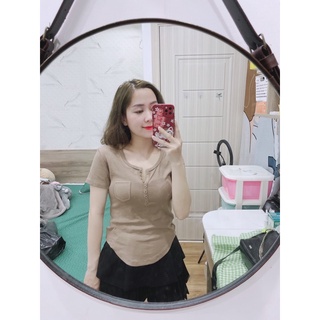 Áo Phông tăm cổ V nhiều cúc dáng đuôi tôm