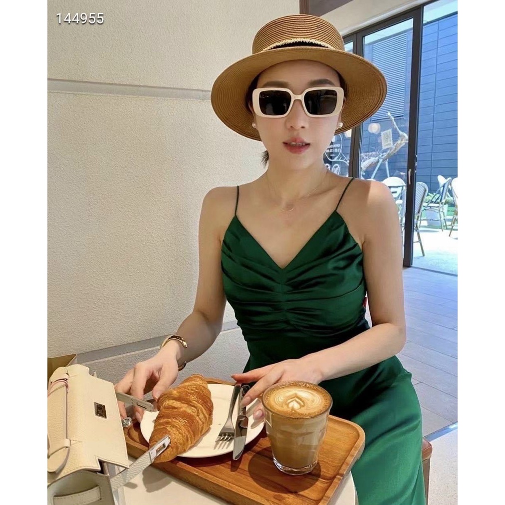 Mắt kính mát tròng vuông nhỏ gọng chữ thời trang cho nữ cực sang chảnh