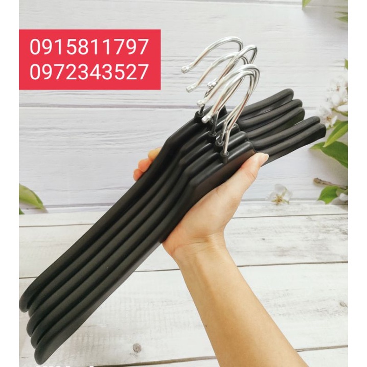 Móc treo quần áo - nữ vai dẹt LOẠI I chiều dài 40cm, có màu đen, móc chuyên dùng cho các shop thời trang, giặt là,..