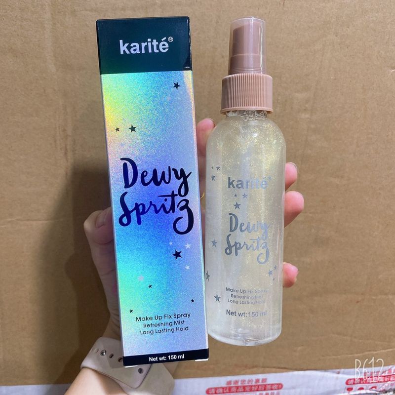 Xịt khoá lớp makeup giữ lớp nền lâu trôi Kissbeauty có nhũ mịn lấp lánh siêu cute | BigBuy360 - bigbuy360.vn