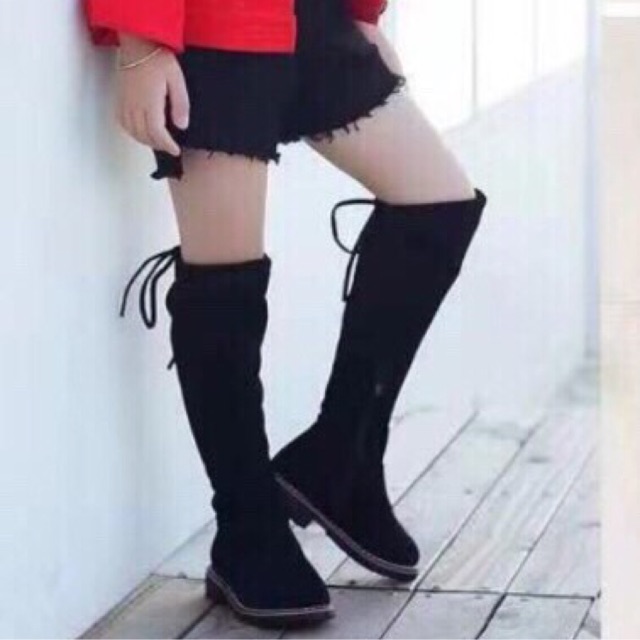 Bốt đùi bé gái( ảnh thật)