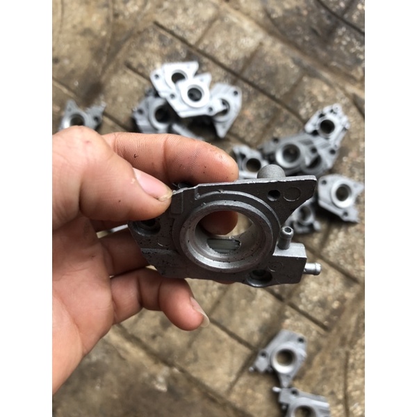 Bơm nhớt máy cưa echo v3500