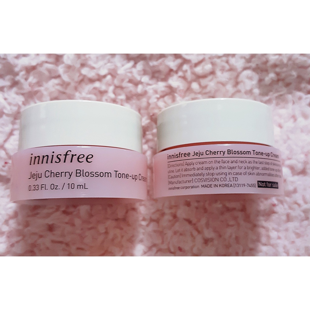Kem dưỡng Hoa Anh Đào Innisfree