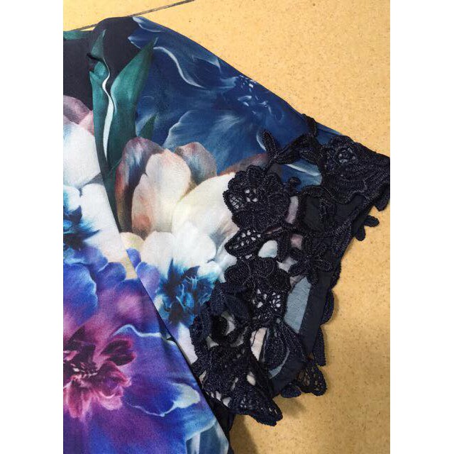 Đầm hoa viền ren Oais