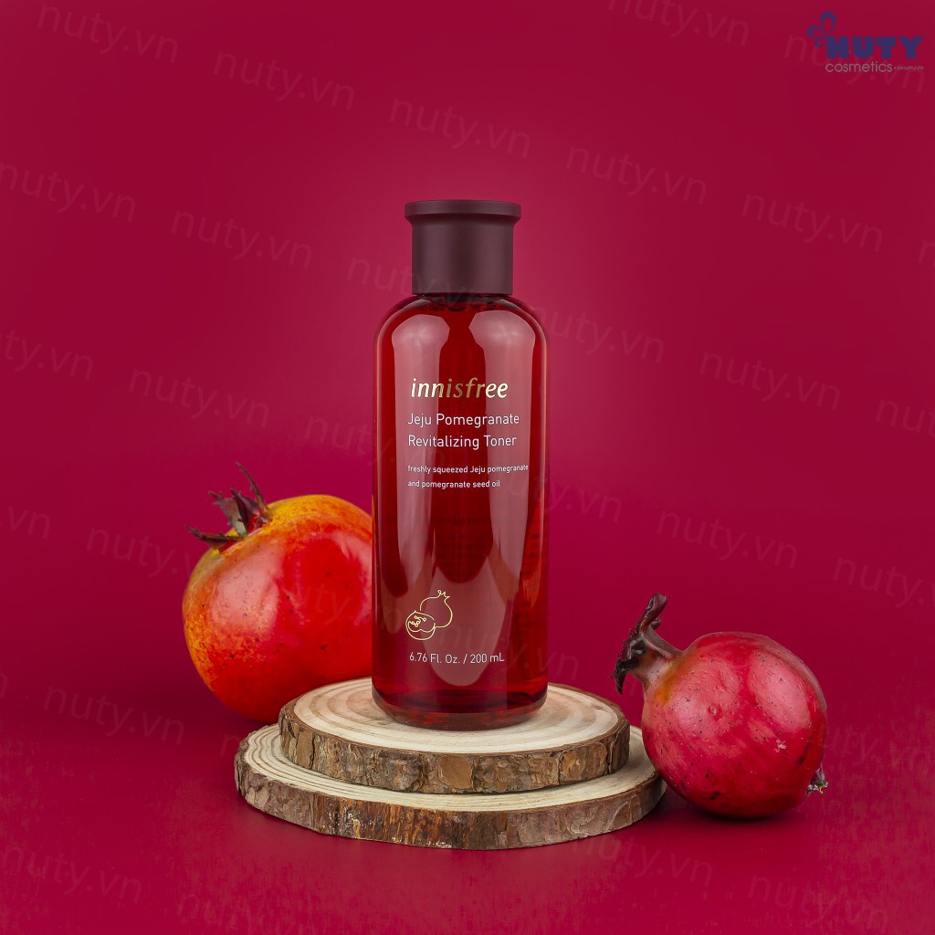 Nước Hoa Hồng Làm Sáng Da, Ngăn Ngừa Lão Hóa Chiết Xuất Từ Lựu Innisfree Jeju Pomegranate Revitalizing Toner 200ml