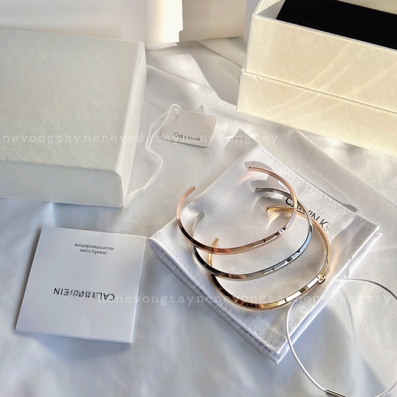 Vòng tay Cuff CK  khắc tên theo yêu cầu
