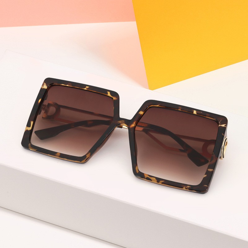Kính mát gọng vuông thời trang phong cách unisex
