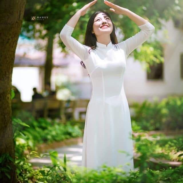 Bộ áo dài trắng học sinh