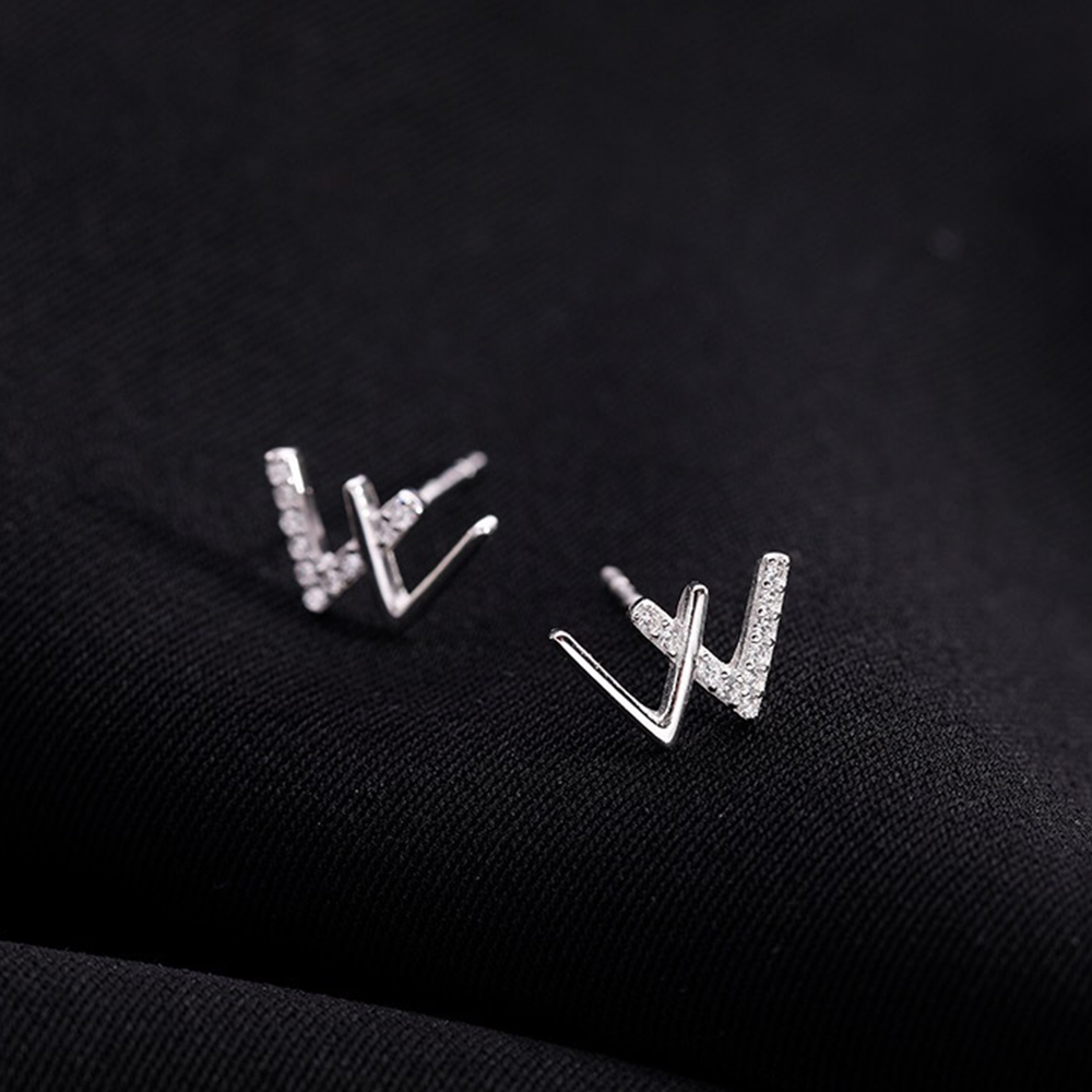 Cặp Bông Tai Chữ W Thời Trang Nữ