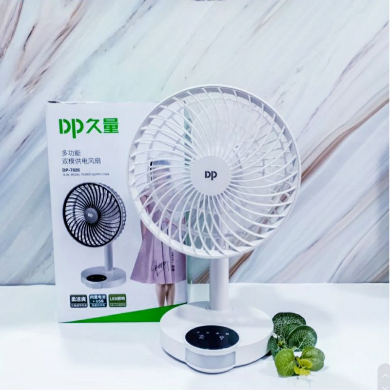 Quạt tích điện mini DP-7626 tích hợp đèn LED