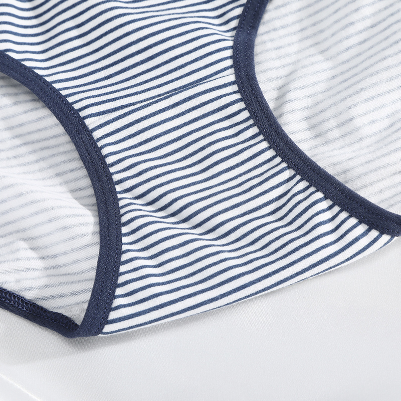 Quần Lót Levao Từ Cotton Lưng Vừa In Hình Dâu Tây Cho Nữ