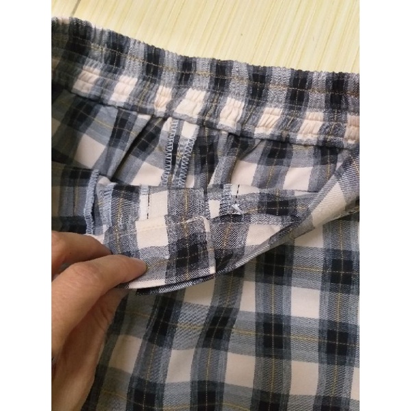 Quần suông kẻ thiết kế size S thanh lý.