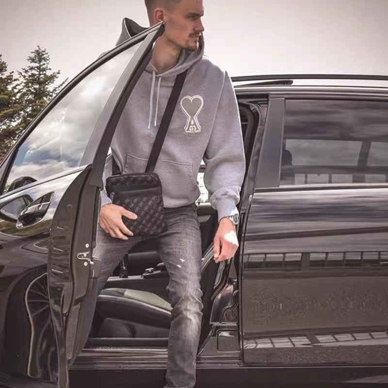 ÁO HOODIES THÊU LOGO PARIS AMI DÀNH CHO NAM VÀ NỮ MÙA THU ĐÔNG