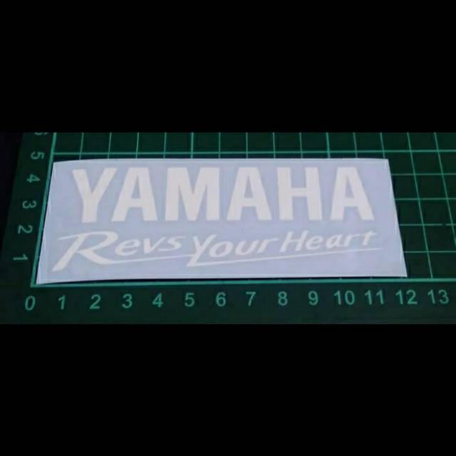 Sticker Trang Trí Xe Yamaha Revs Your Heart Size 11x4cm
