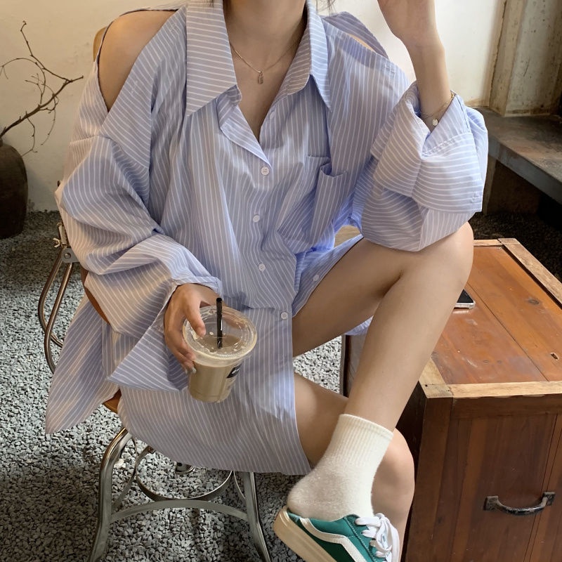 Áo sơ mi nữ tay dài kẻ sọc màu xanh dương phong cách mới