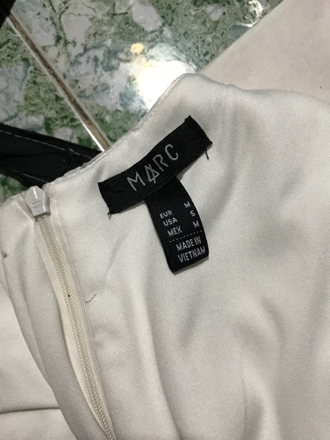 Đầm MARC size M