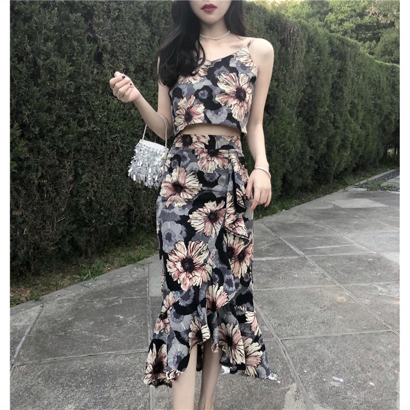 Set Áo Lửng Hai Dây Và Chân Váy Đuôi Cá Phong Cách Cổ Điển Cho Nữ