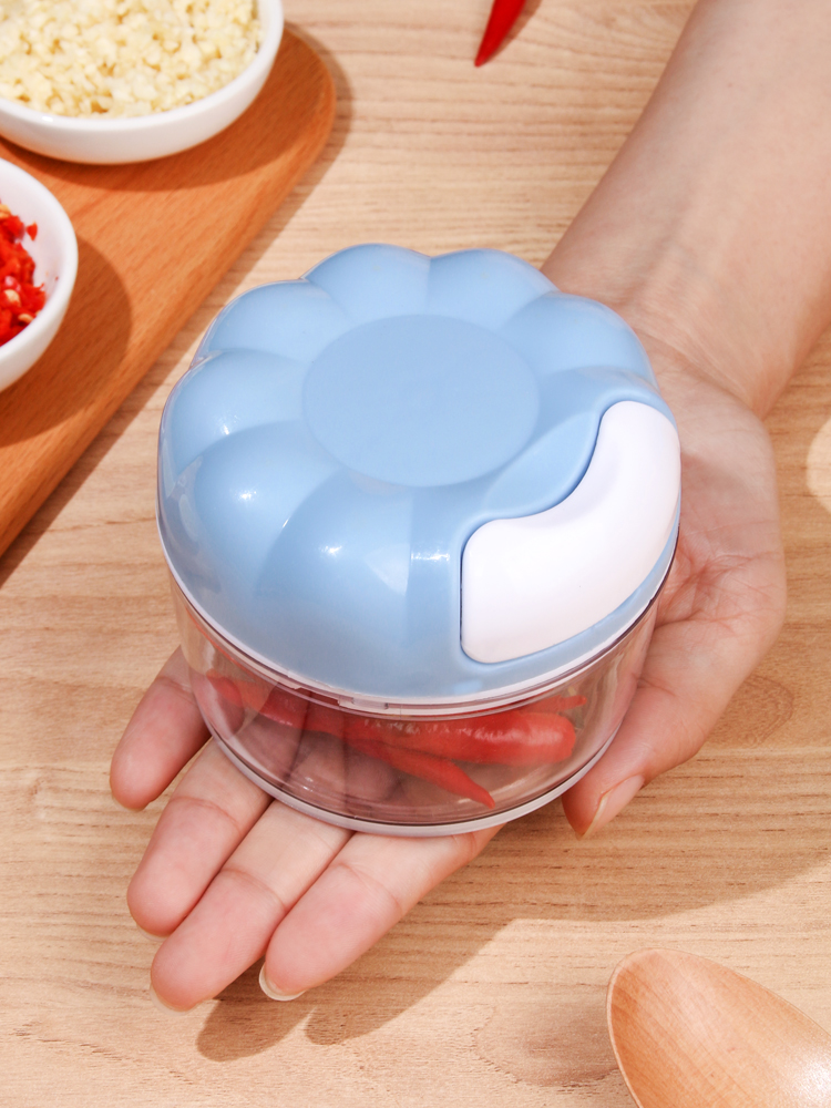 Dụng cụ kéo dây nghiền tỏi tiện dụng cho nhà bếp