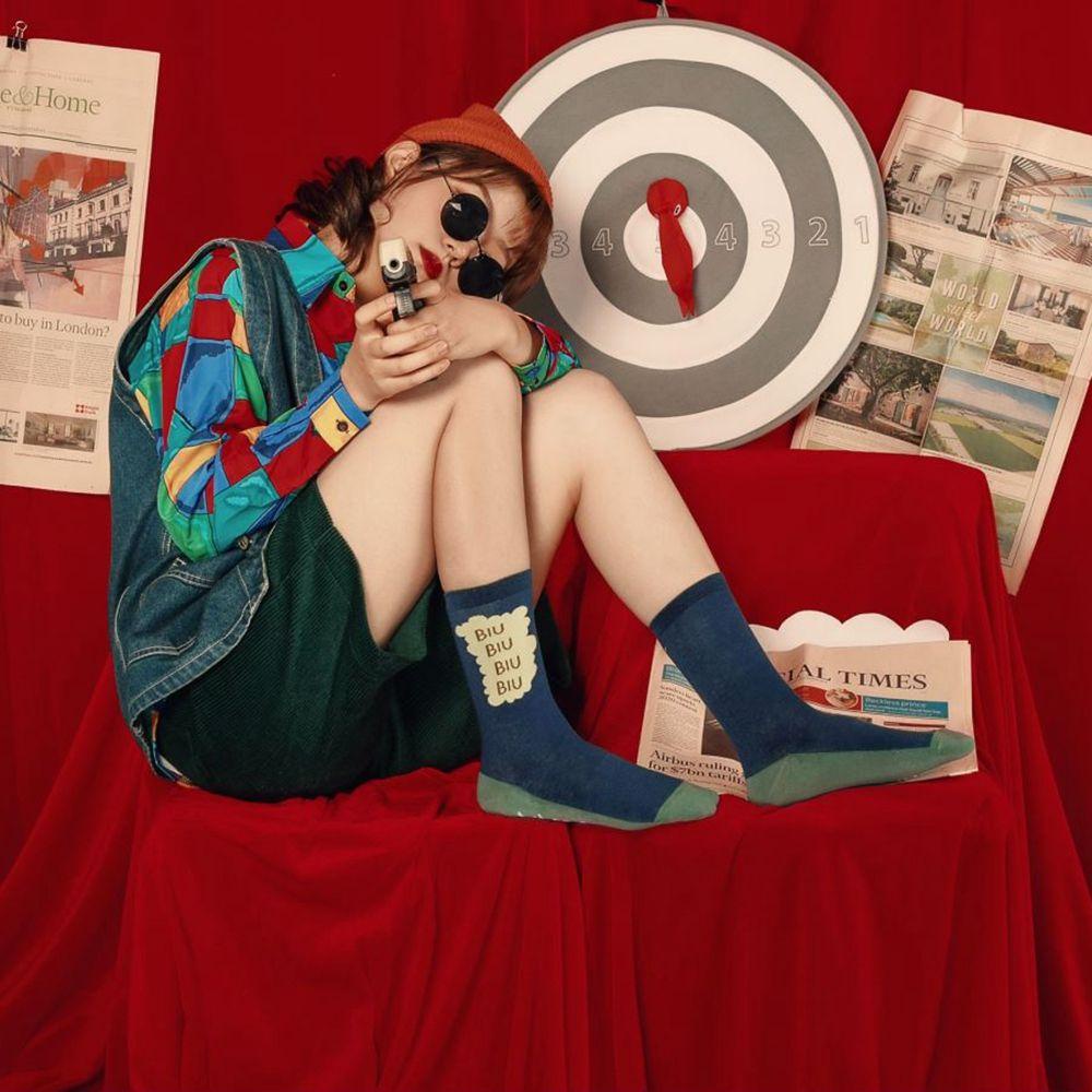 Vớ Cổ Cao Thoáng Khí Thấm Hút Mồ Hôi In Họa Tiết Graffiti Phong Cách Phương Tây Cho Nam